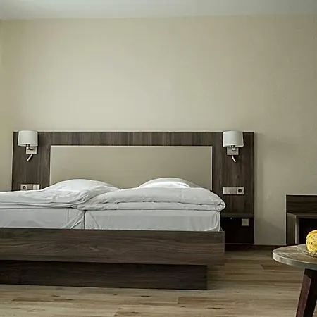 מלון Hotel-restaurant Kelter 2*
